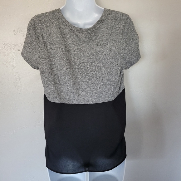 Express Womens Small Grey Short Sleeve Blouse Black Chiffon Trim Business Casual - Picture 2 of 7